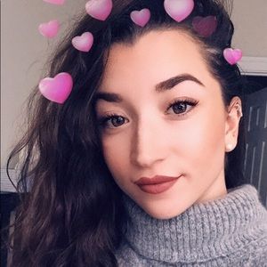 Meet your Posher, Elodie